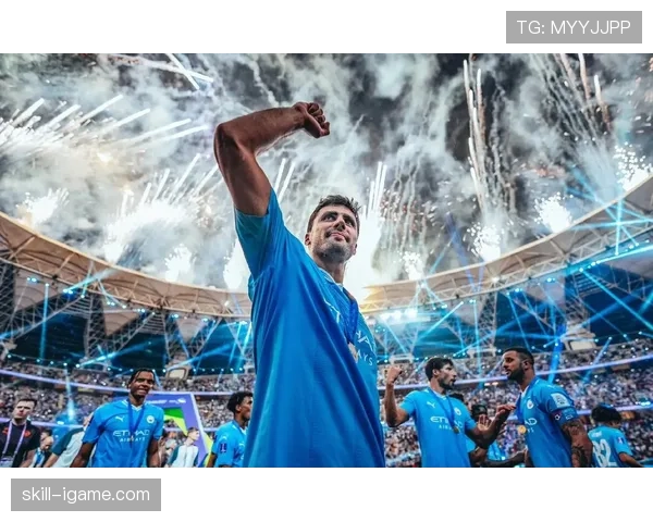 曼城中场罗德里全新装备解析:赛场表现背后的科技秘密 曼城中场罗德里全新装备解析:赛场表现背后的科技秘密