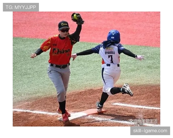 足球杯赛射手火力全开，助球队剑指冠军荣耀