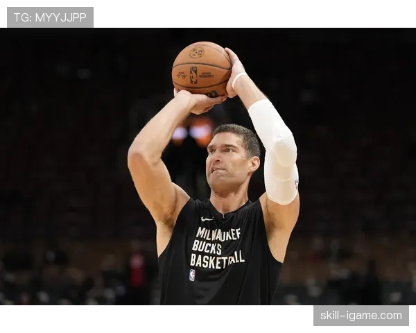 新赛季球星闪耀赛场,球员表现引球迷热切期待 新赛季球星闪耀赛场,球员表现引球迷热切期待