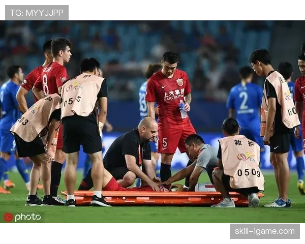 背后犯规为何常被直接红牌?规则如何界定危险动作 背后犯规为何常被直接红牌?规则如何界定危险动作