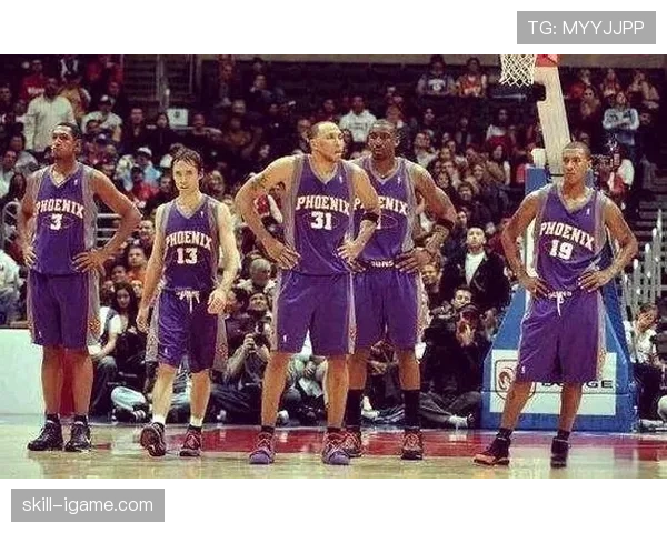 纳什挡拆分球拉开空间 提升无球射手效率