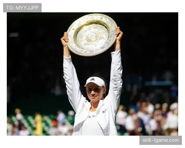 利拉德场下开百万超跑喝椰子水，这反差谁懂啊