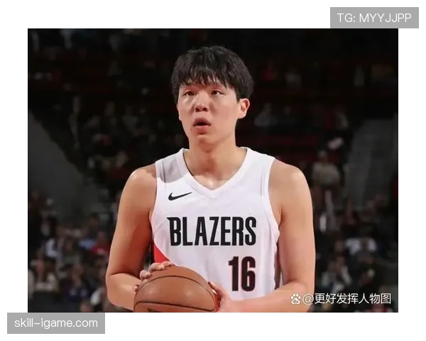 杨瀚森球场上像超人，家里却跟普通大男孩没两样？